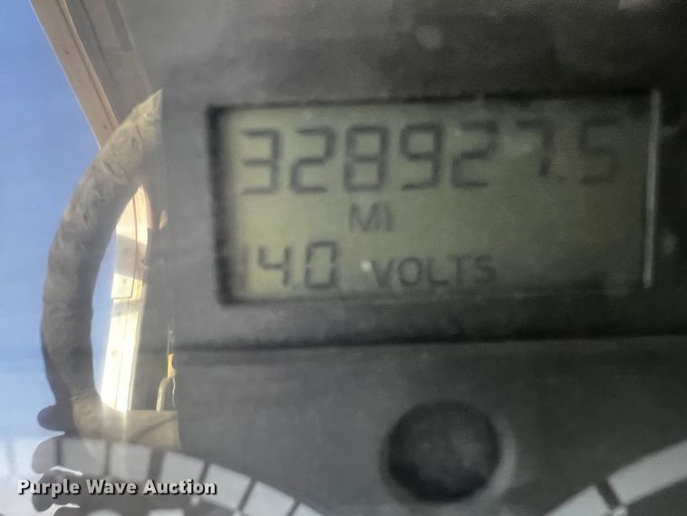 image for item DO8918 2007 Freightliner Columbia  water truck