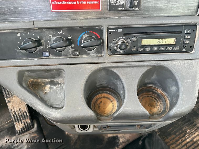 image for item DO8918 2007 Freightliner Columbia  water truck