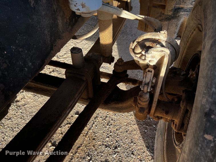 image for item DO8918 2007 Freightliner Columbia  water truck