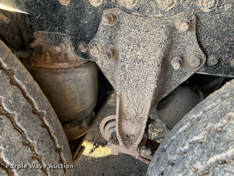 image for item DO8918 2007 Freightliner Columbia  water truck