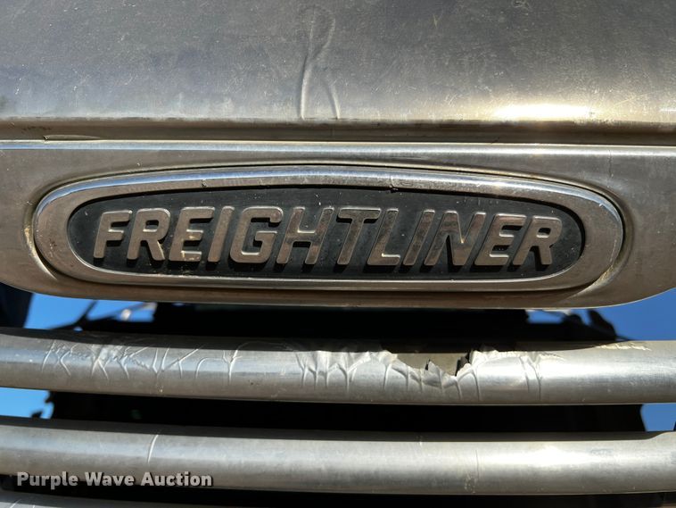 image for item DO8918 2007 Freightliner Columbia  water truck