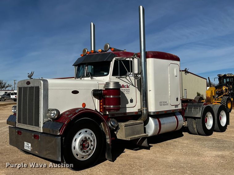 image for item DO8920 1984 Peterbilt 359  semi truck