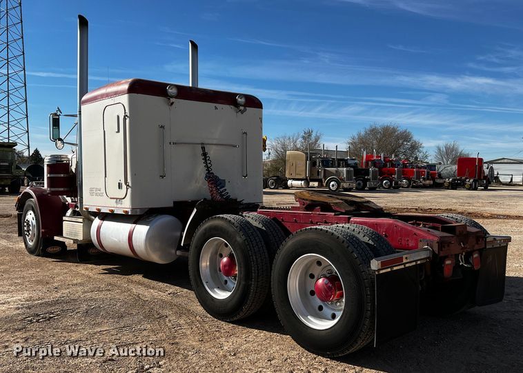 image for item DO8920 1984 Peterbilt 359  semi truck
