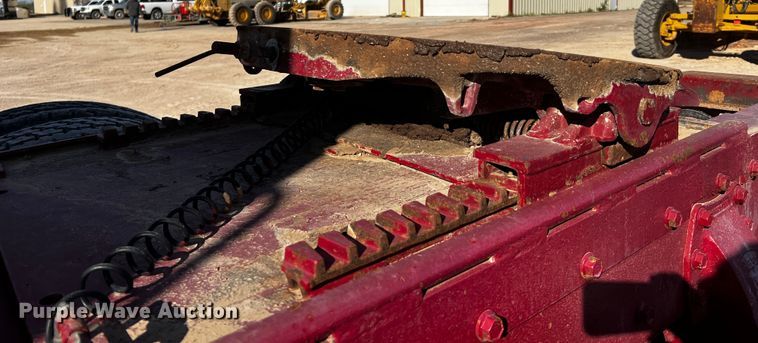 image for item DO8920 1984 Peterbilt 359  semi truck