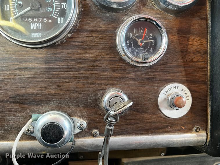 image for item DO8920 1984 Peterbilt 359  semi truck