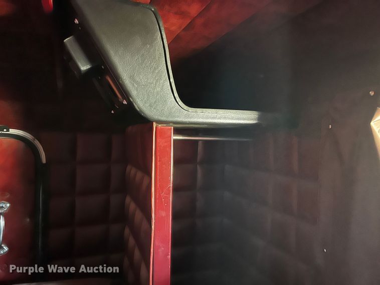 image for item DO8920 1984 Peterbilt 359  semi truck