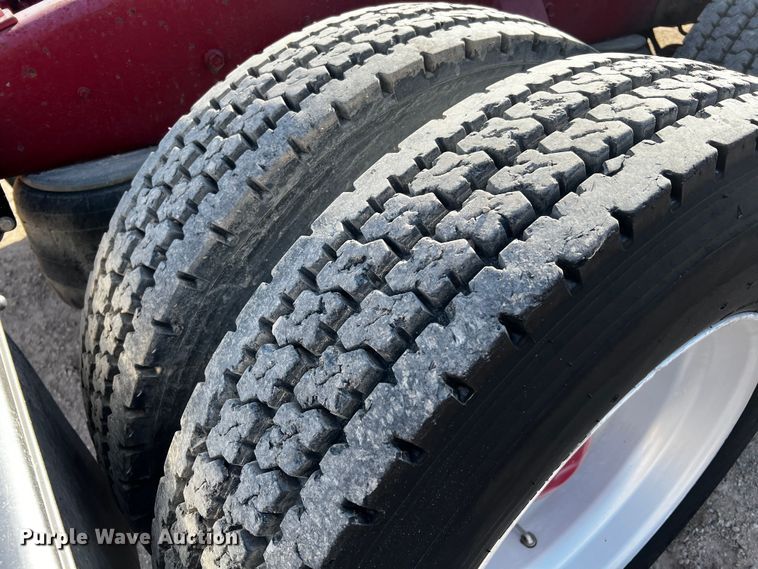 image for item DO8920 1984 Peterbilt 359  semi truck