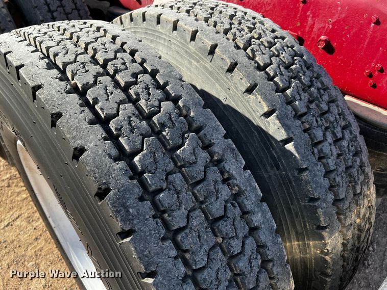 image for item DO8920 1984 Peterbilt 359  semi truck