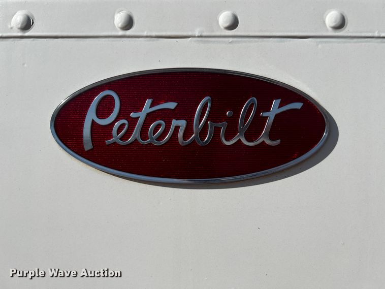 image for item DO8920 1984 Peterbilt 359  semi truck