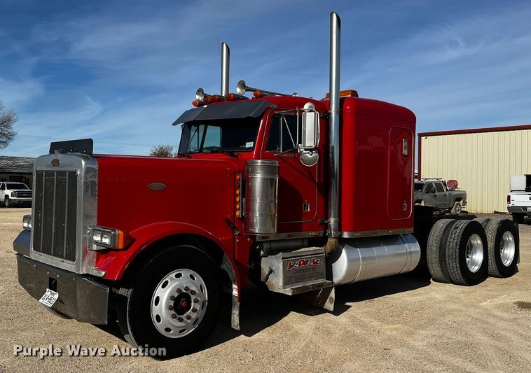 image for item DO8922 1987 Peterbilt 379  semi truck