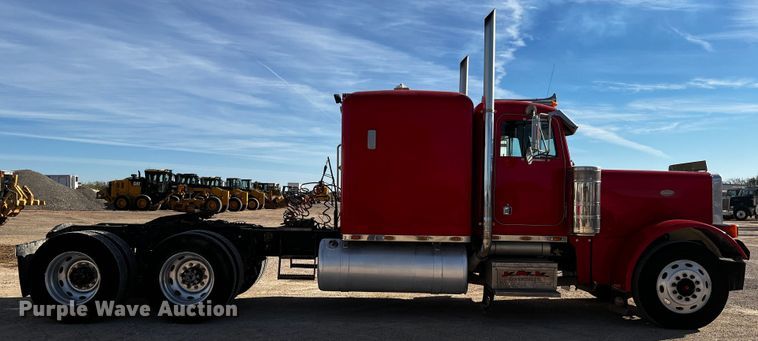 image for item DO8922 1987 Peterbilt 379  semi truck