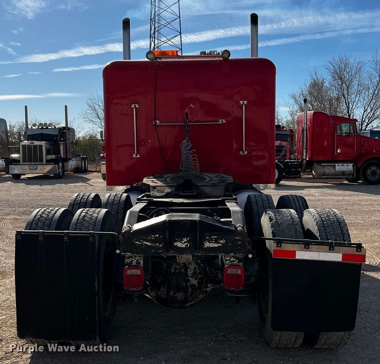 image for item DO8922 1987 Peterbilt 379  semi truck