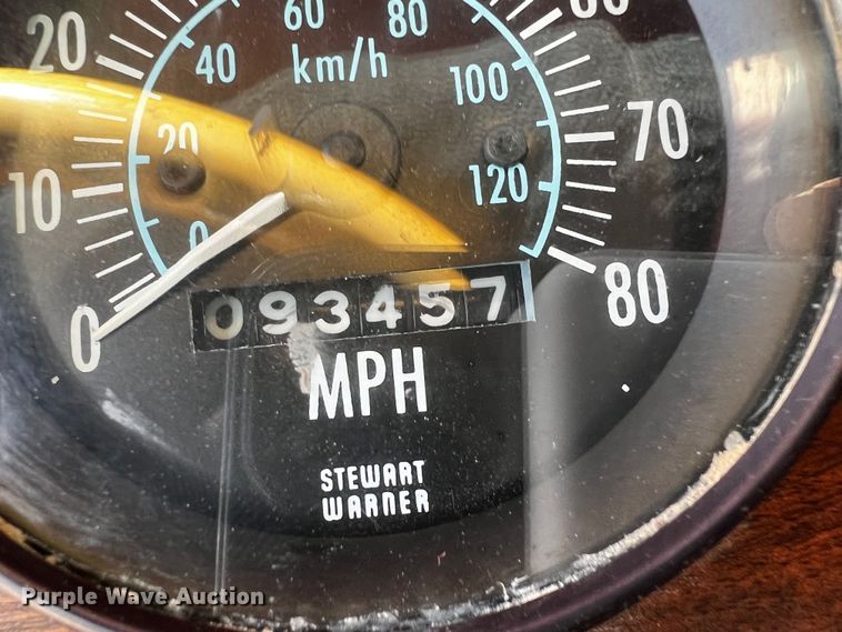 image for item DO8922 1987 Peterbilt 379  semi truck