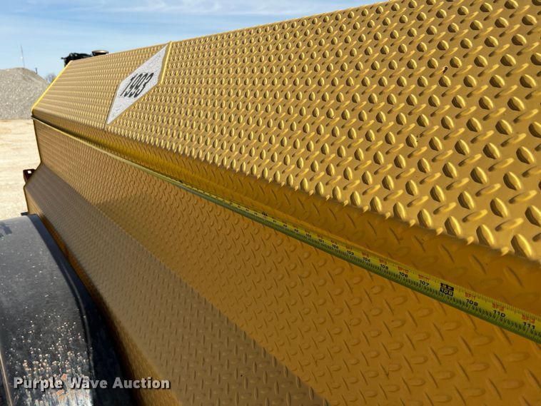 image for item DO8923 WG  fuel trailer