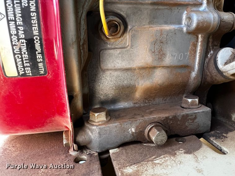 image for item DO8924 2020 Farm Boss FB990  fuel / lube trailer