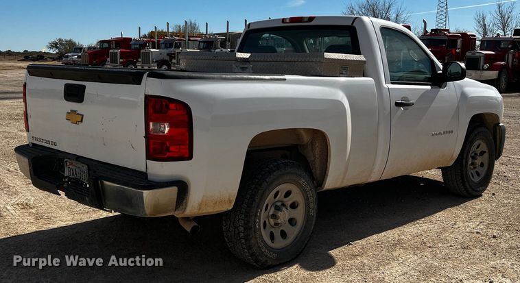 image for item DO8931 2010 Chevrolet Silverado 1500  pickup truck
