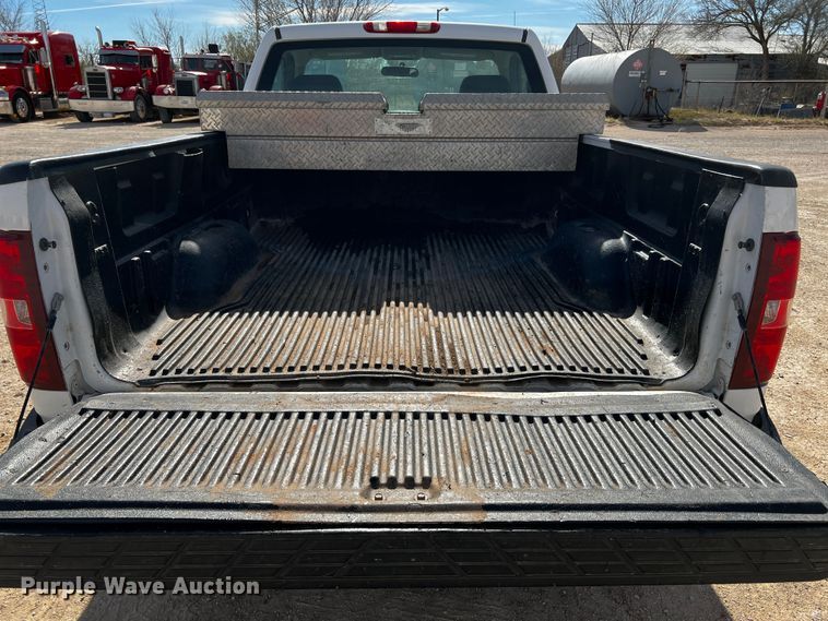 image for item DO8931 2010 Chevrolet Silverado 1500  pickup truck