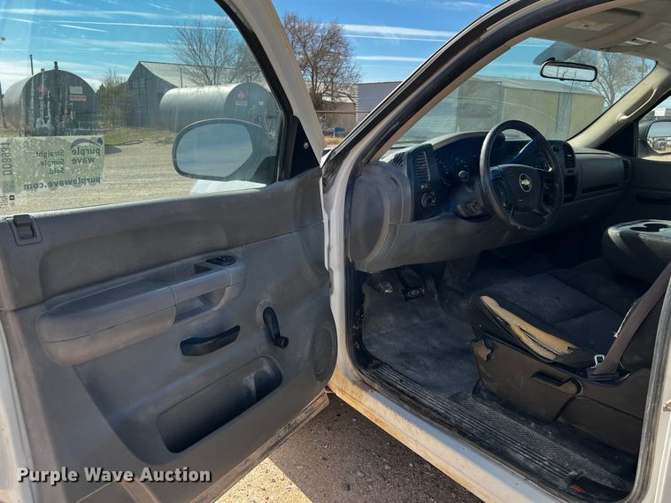 image for item DO8931 2010 Chevrolet Silverado 1500  pickup truck