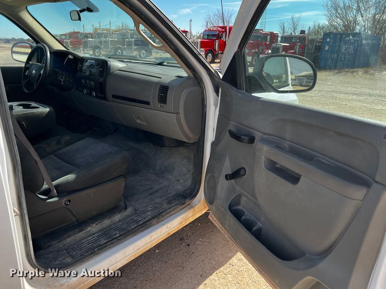 image for item DO8931 2010 Chevrolet Silverado 1500  pickup truck