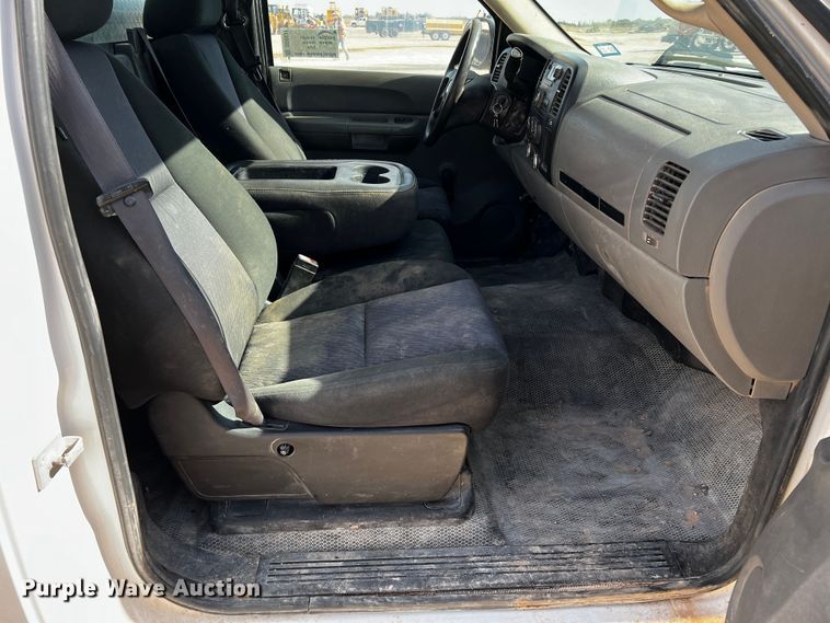 image for item DO8931 2010 Chevrolet Silverado 1500  pickup truck