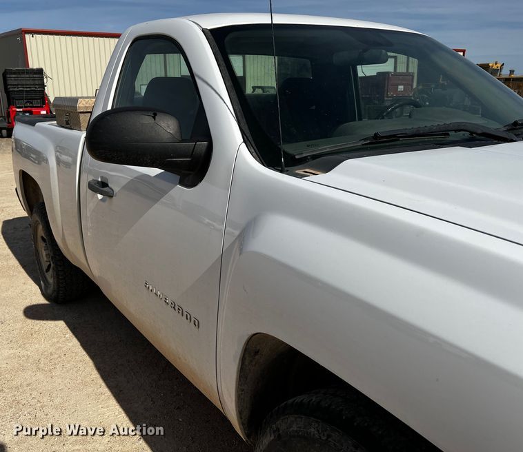 image for item DO8931 2010 Chevrolet Silverado 1500  pickup truck