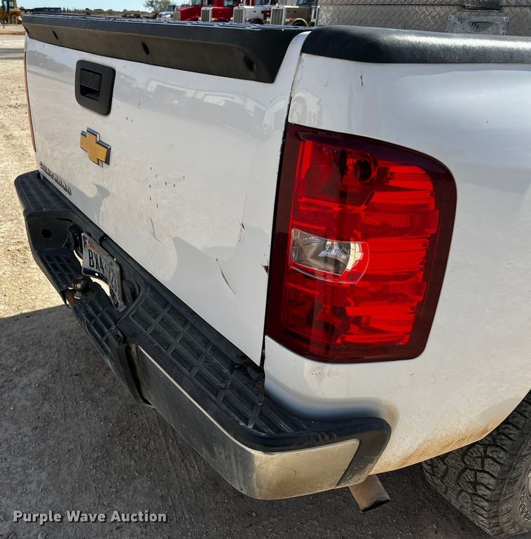 image for item DO8931 2010 Chevrolet Silverado 1500  pickup truck