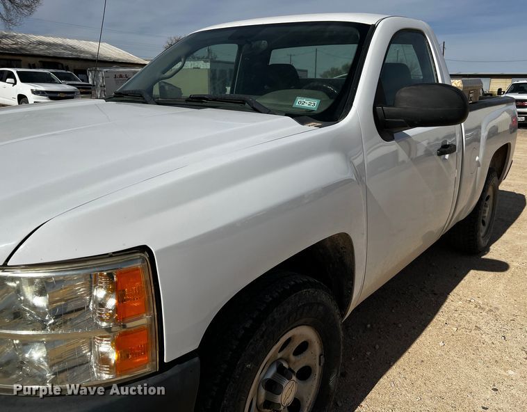 image for item DO8931 2010 Chevrolet Silverado 1500  pickup truck