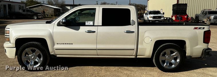 image for item DO8935 2014 Chevrolet Silverado 1500  Crew Cab pickup truck