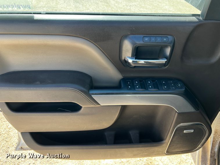 image for item DO8935 2014 Chevrolet Silverado 1500  Crew Cab pickup truck