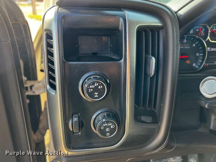 image for item DO8935 2014 Chevrolet Silverado 1500  Crew Cab pickup truck