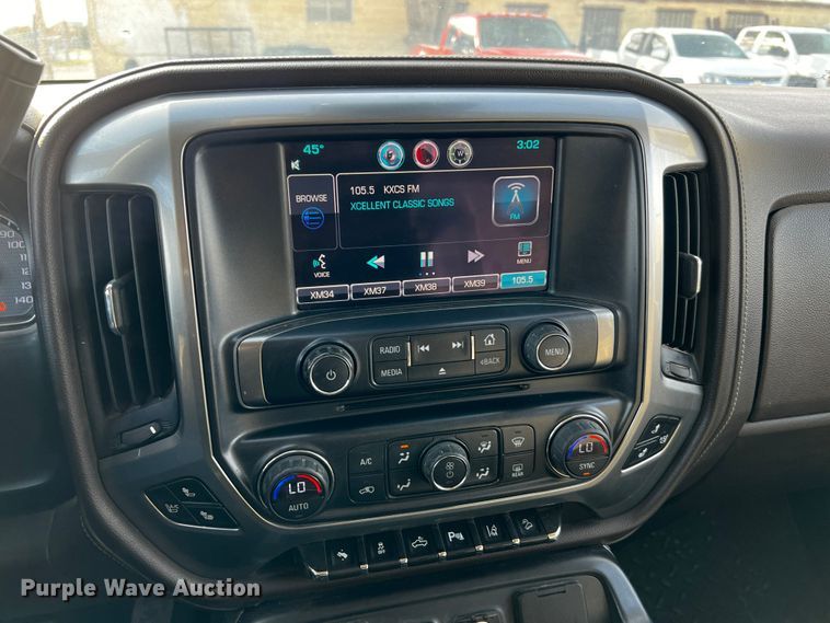 image for item DO8935 2014 Chevrolet Silverado 1500  Crew Cab pickup truck