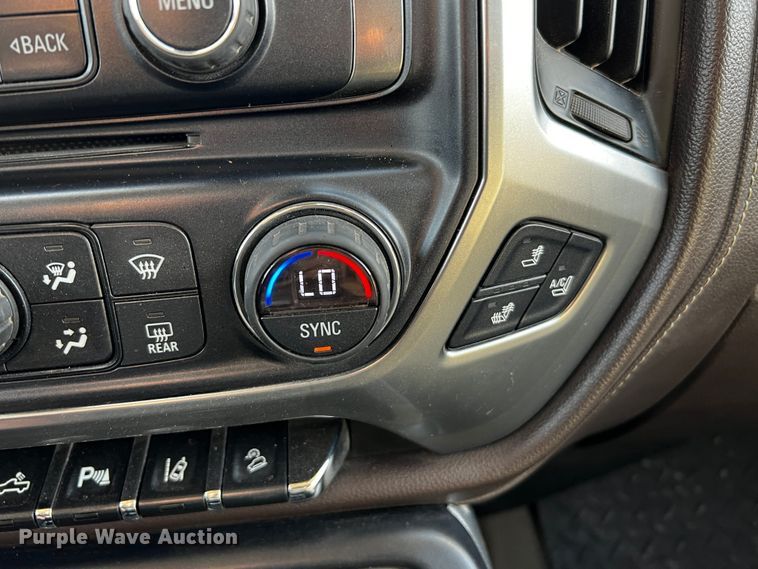 image for item DO8935 2014 Chevrolet Silverado 1500  Crew Cab pickup truck