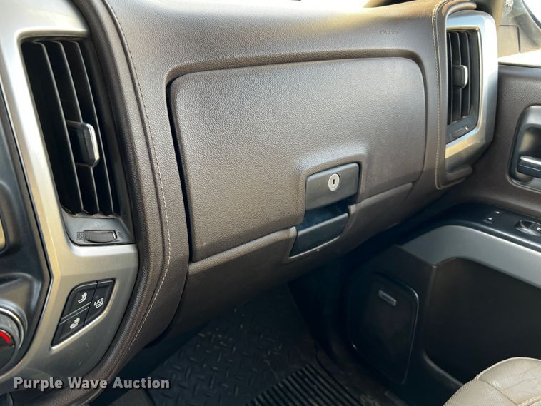 image for item DO8935 2014 Chevrolet Silverado 1500  Crew Cab pickup truck