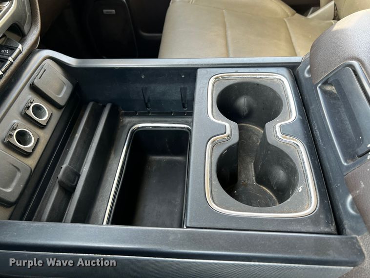 image for item DO8935 2014 Chevrolet Silverado 1500  Crew Cab pickup truck