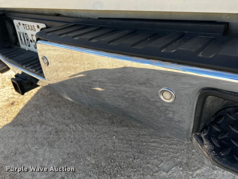 image for item DO8935 2014 Chevrolet Silverado 1500  Crew Cab pickup truck