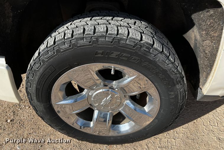 image for item DO8935 2014 Chevrolet Silverado 1500  Crew Cab pickup truck