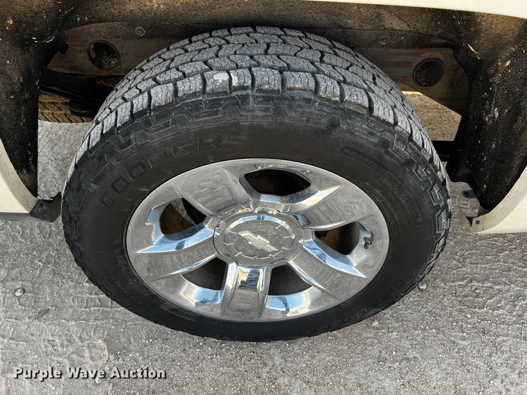 image for item DO8935 2014 Chevrolet Silverado 1500  Crew Cab pickup truck