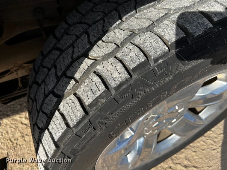 image for item DO8935 2014 Chevrolet Silverado 1500  Crew Cab pickup truck