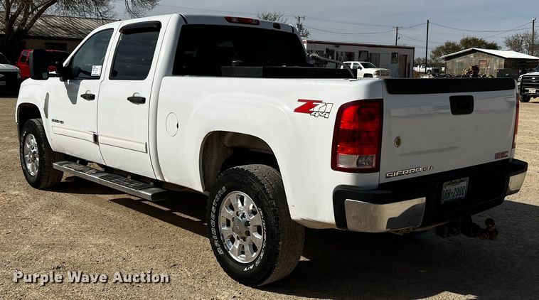 image for item DO8936 2011 GMC Sierra 2500HD  Crew Cab pickup truck