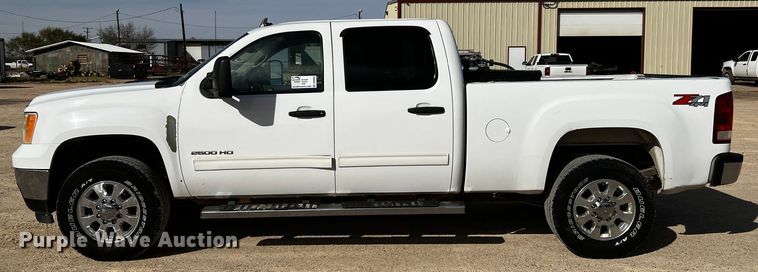 image for item DO8936 2011 GMC Sierra 2500HD  Crew Cab pickup truck