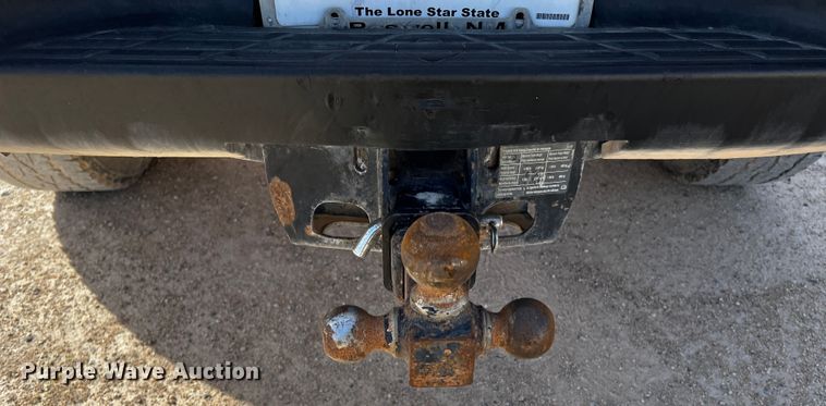 image for item DO8936 2011 GMC Sierra 2500HD  Crew Cab pickup truck