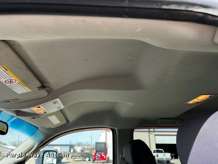 image for item DO8936 2011 GMC Sierra 2500HD  Crew Cab pickup truck