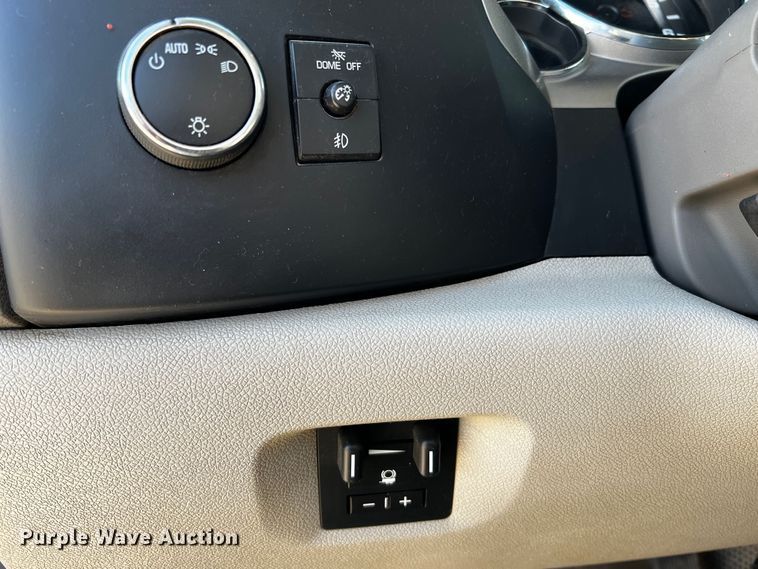 image for item DO8936 2011 GMC Sierra 2500HD  Crew Cab pickup truck