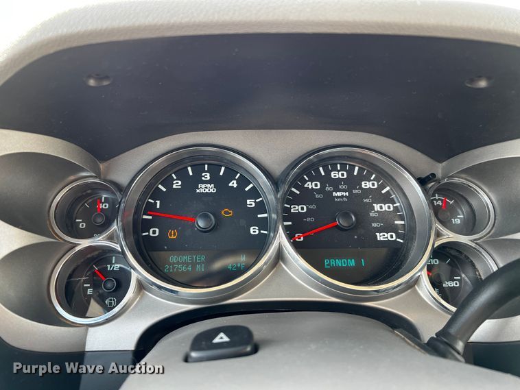 image for item DO8936 2011 GMC Sierra 2500HD  Crew Cab pickup truck