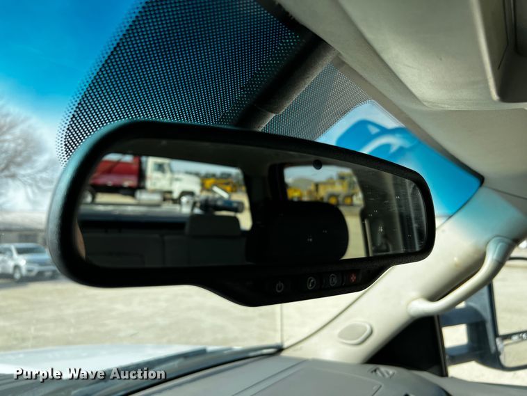 image for item DO8936 2011 GMC Sierra 2500HD  Crew Cab pickup truck