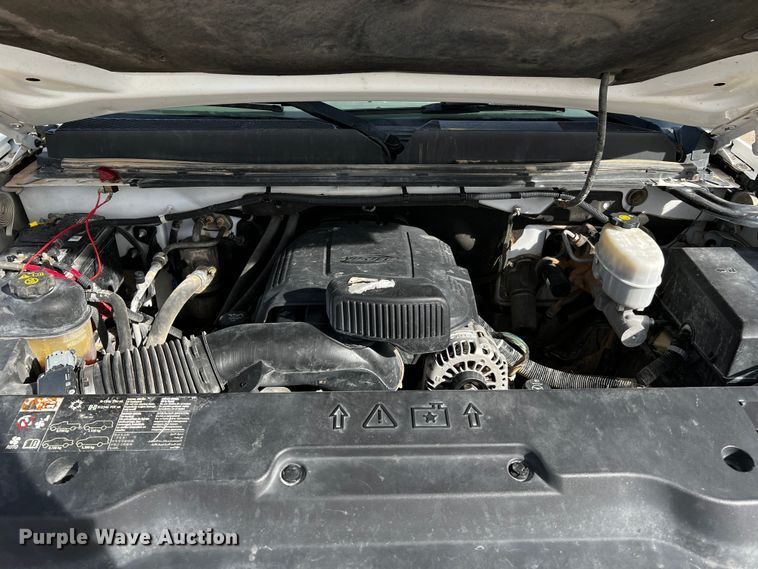 image for item DO8936 2011 GMC Sierra 2500HD  Crew Cab pickup truck