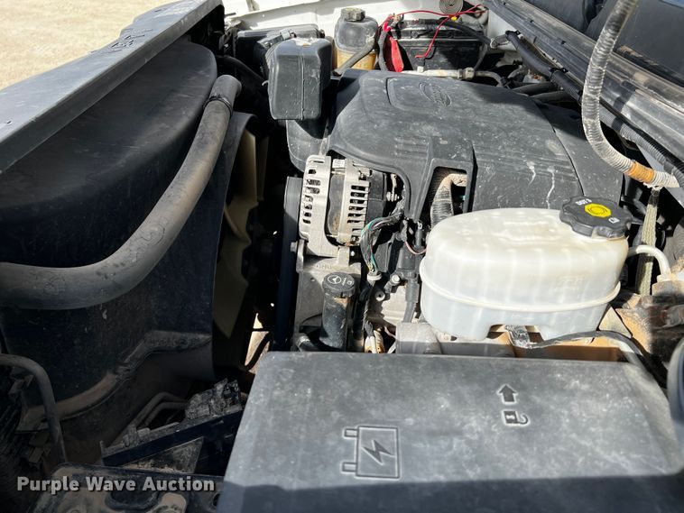 image for item DO8936 2011 GMC Sierra 2500HD  Crew Cab pickup truck