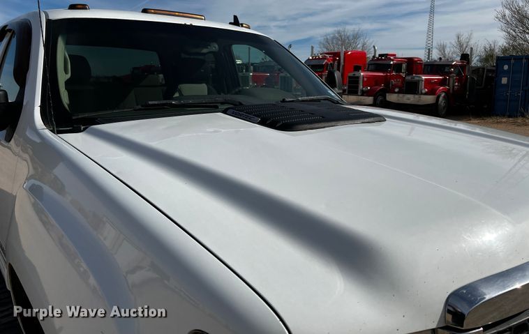 image for item DO8936 2011 GMC Sierra 2500HD  Crew Cab pickup truck