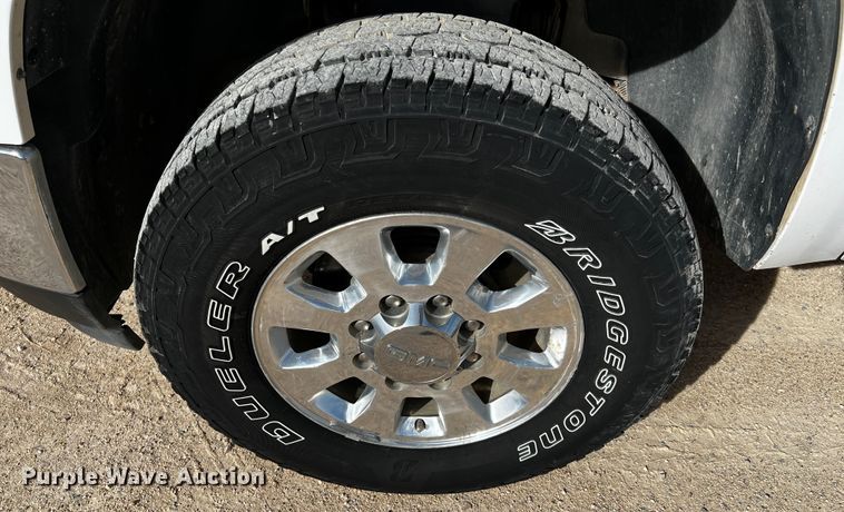 image for item DO8936 2011 GMC Sierra 2500HD  Crew Cab pickup truck