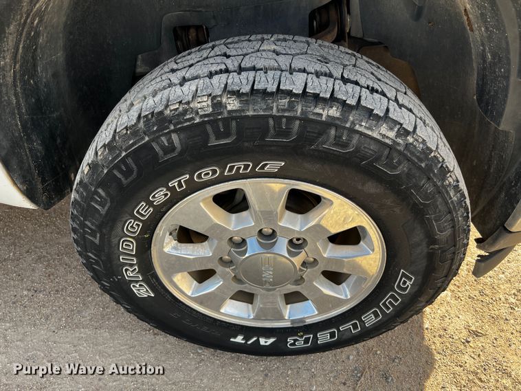 image for item DO8936 2011 GMC Sierra 2500HD  Crew Cab pickup truck